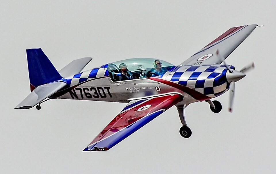 Extra 300